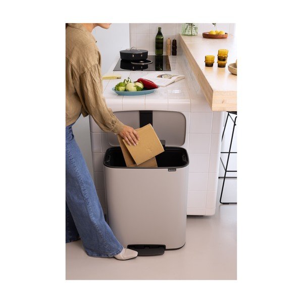 Coș de gunoi gri deschis cu pedală din oțel 60 l Bo – Brabantia-image-1