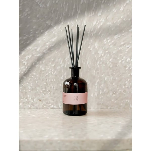 Difuzor de parfum #42 White Pepper, Tobacco, Vanilla – Perfumed Prague