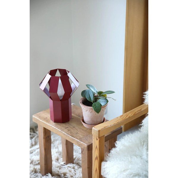 Veioză roșie din metal cu abajur din metal (înălțime 27 cm) Octa – Markslöjd-image-2