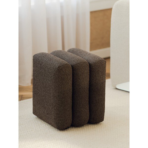 Puf maro cu tapițerie din țesătură bouclé Radd – noo.ma-image-1