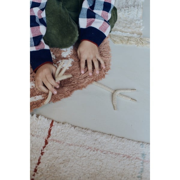 Covor pentru copii maro lavabil, țesut manual din bumbac 110x100 cm Chicken – Lorena Canals-image-4