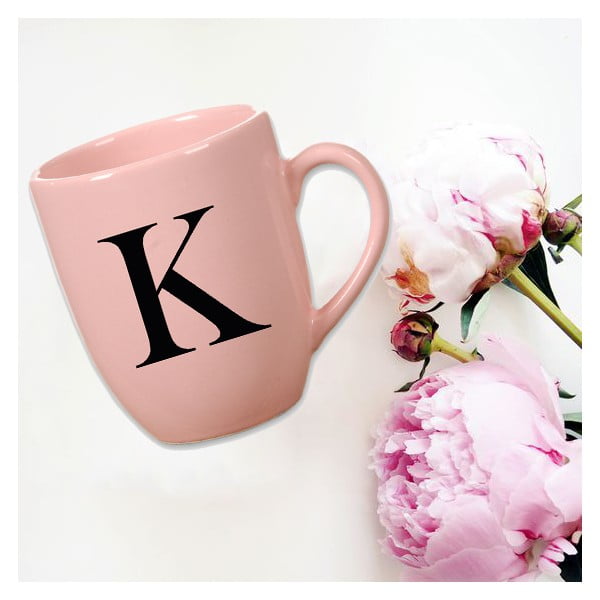 Cană din ceramică Vivas Letter K, 330 ml, roz