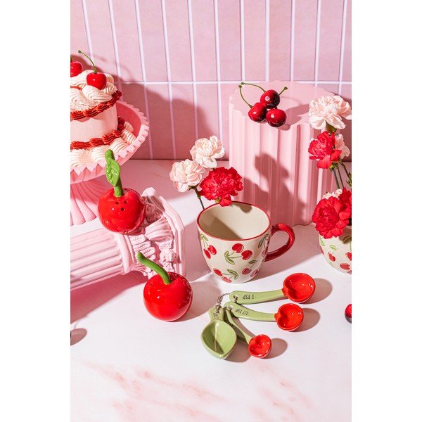Cană bej din ceramică 250 ml Cherries – Sass & Belle-image-1