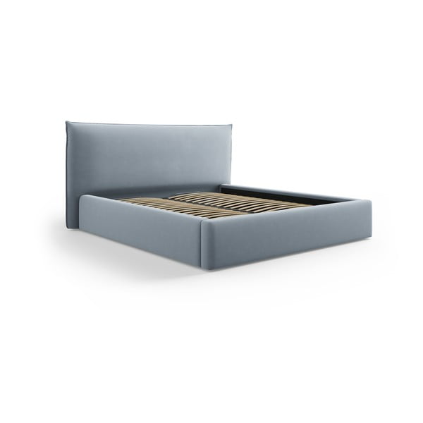 Pat matrimonial albastru deschis tapițat cu spațiu de depozitare cu somieră 160x200 cm Elio – Milo Casa