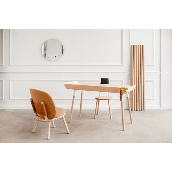 Fotoliu din lemn de frasin cu detalii din piele EMKO Naive, maro coniac-image-1