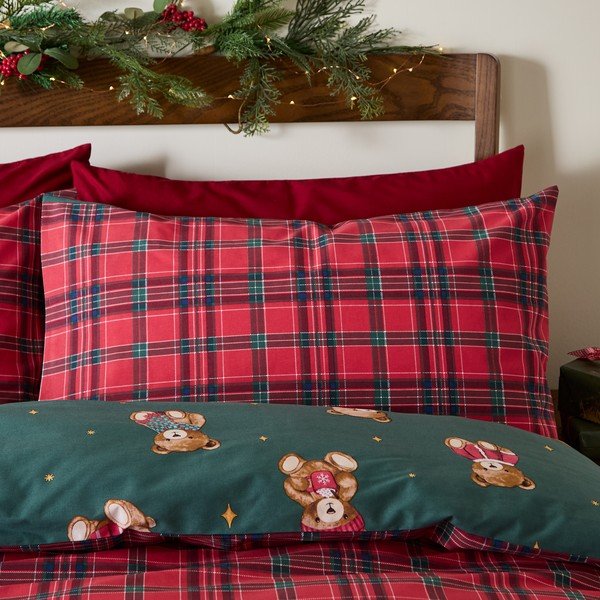 Lenjerie de pat roșie/verde-închis pentru pat de o persoană 150x120 cm Christmas Tartan Teddy Bear – Catherine Lansfield-image-3