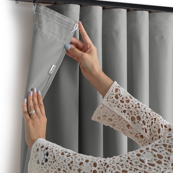 Draperie gri dimout (semi-opacă) din catifea 530x175 cm Velto – Filumi-image-4