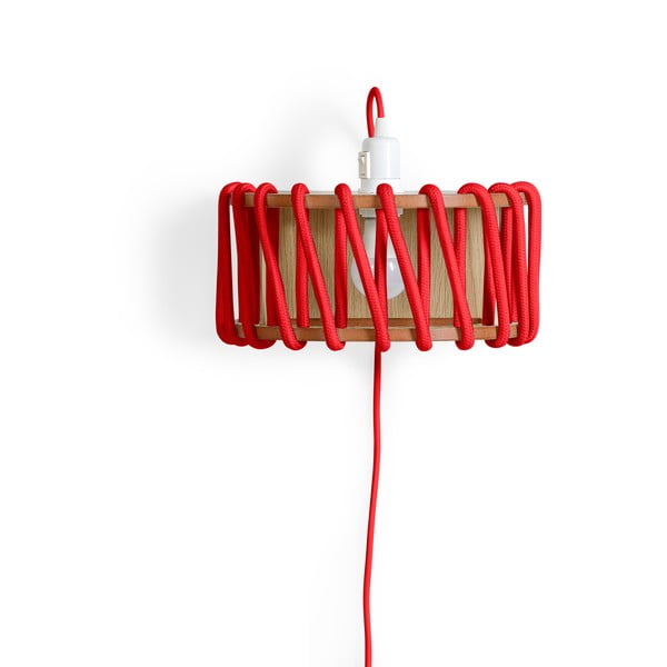 Aplică cu structură din lemn EMKO Macaron, lungime 30 cm, roșu