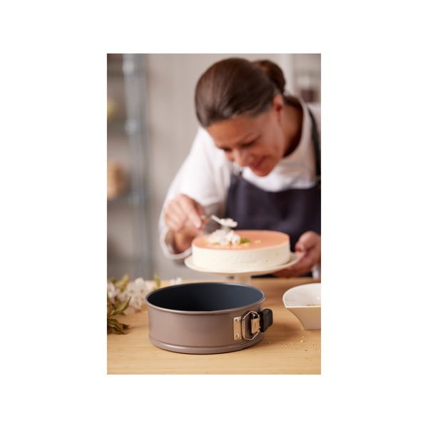 Formă de copt pentru tort din oțel ø 24 cm – Blomsterbergs-image-3
