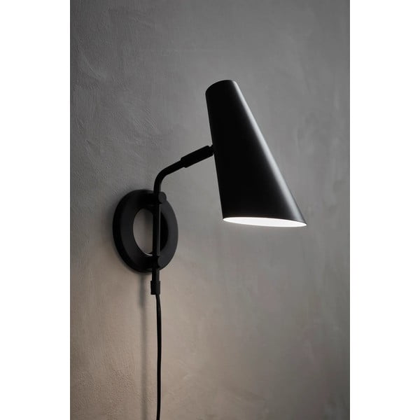 Aplică de perete neagră cu alimentare la priză ø 9,5 cm Cal – Markslöjd-image-1