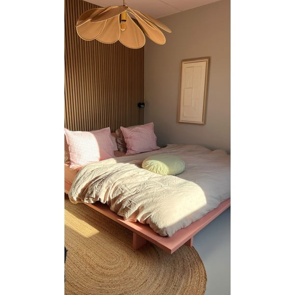 Pat matrimonial roz deschis din lemn masiv de pin cu somieră 140x200 cm Japan – Karup Design-image-1