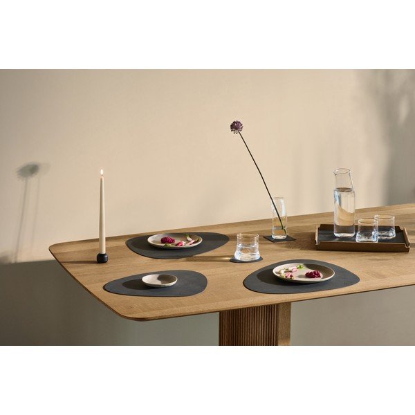 Suport pentru farfurii din piele ecologică 37x44 cm Curve L Nupo – LIND DNA-image-1