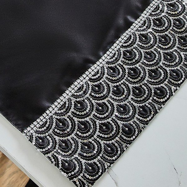 Suporturi pentru farfurii 4 buc. din material textil 30x46 cm Deco Sequin – Catherine Lansfield-image-1