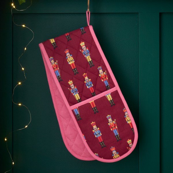 Mănușă de bucătărie din bumbac  cu model de Crăciun Christmas Nutcracker – Catherine Lansfield-image-1