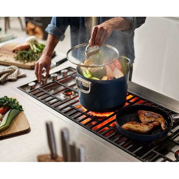 Oală cu capac/cu suprafață ceramică adecvată pentru plita cu inducție Space – Joseph Joseph-image-1