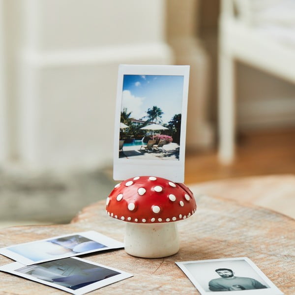 Suport pentru fotografie roșu cu picior de susținere din piatră 7x6 cm Mushroom – Sass & Belle-image-1