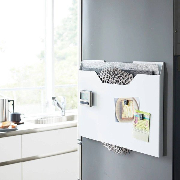 Organizator pentru suporturi de farfurii autoadeziv din metal Tower – YAMAZAKI-image-1