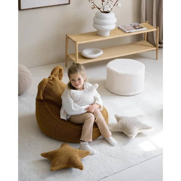 Pernă decorativă pentru copii maro cu tapițerie din țesătură bouclé Star – Wigiwama-image-1