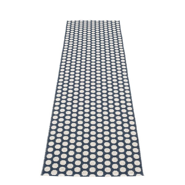 Covor tip traversă pentru interior și exterior albastru închis 70x250 cm Noa Dark Blue – Pappelina