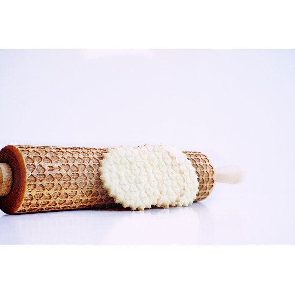 Făcăleț din lemn cu model pentru aluat Valek Srdce-image-3