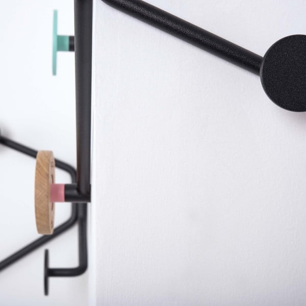 Cuier negru de perete pe colț Gazzda Hook, detaliu roz-image-3