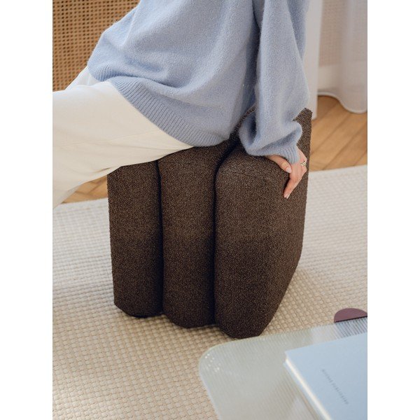 Puf maro cu tapițerie din țesătură bouclé Radd – noo.ma-image-2