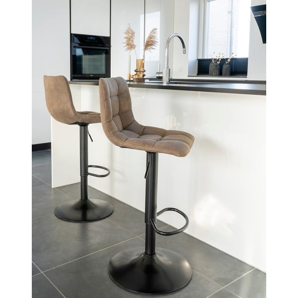 Scaune de bar maro deschis cu înălțime ajustabilă 2 buc. tapițate (înălțime șezut 63 cm) Middelfart – House Nordic-image-1