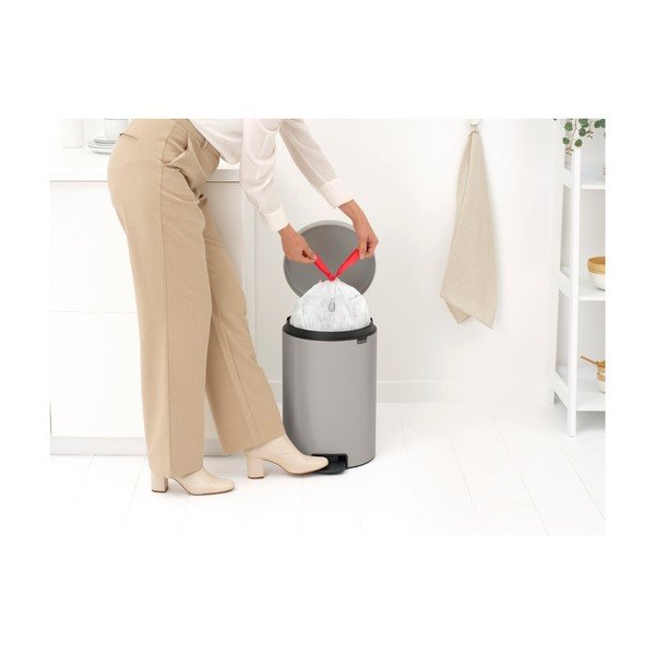 Coș de gunoi gri deschis cu pedală din oțel 20 l NewIcon – Brabantia-image-1