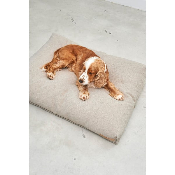 Saltea maro deschis pentru câini din material bouclé 120x90 cm Mondo Cappuccino L – MiaCara-image-4