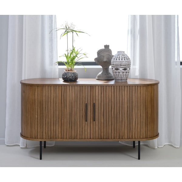 Comodă maro joasă cu aspect de lemn de stejar cu ușă glisantă 140x76 cm Nola – Unique Furniture-image-1