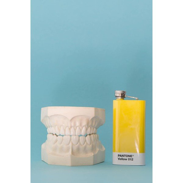 Sticlă de buzunar din oțel inoxidabil 150 ml Yellow 012 – Pantone-image-1