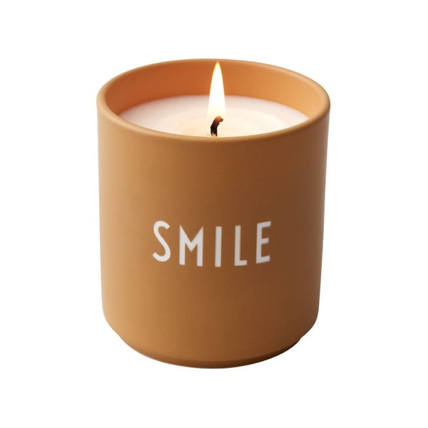 Lumânare parfumată din ceară de soia Smile – Design Letters