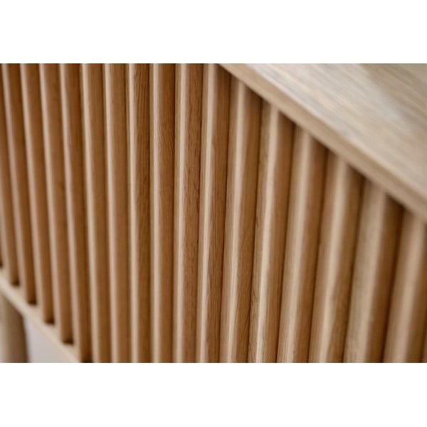 Comodă în culoare naturală joasă cu aspect de lemn de stejar 160x73 cm Carno – Unique Furniture-image-1