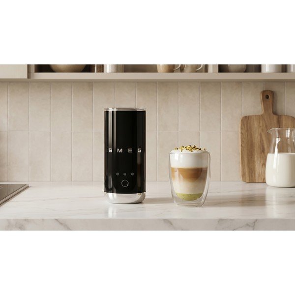 Aparat electric pentru spumă de lapte negru din plastic 120 ml – SMEG-image-2
