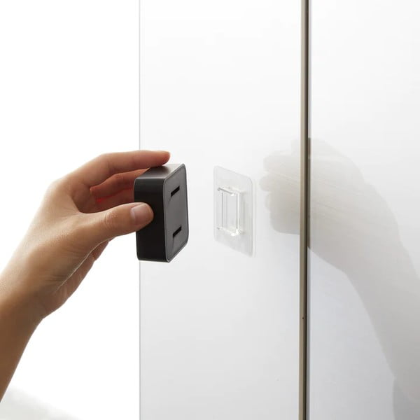 Suport pentru prosoape de bucătărie  negru autoadeziv din plastic Film Hook – YAMAZAKI-image-3