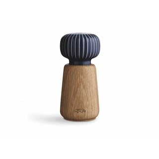 Râșniță pentru condimente din lemn de stejar cu detaliu din porțelan albastru închis Kähler Design Hammershoi, înălțime 13 cm