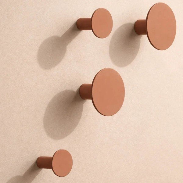 Cârlige maro 4 buc. de montat pe perete Ponto – Blomus-image-1