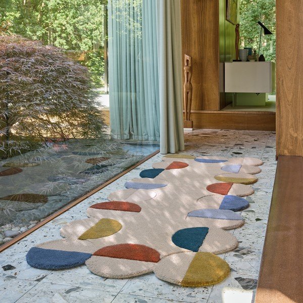 Covor tip traversă bej țesut manual din lână 80x230 cm Mia Scallop Frame – Flair Rugs-image-1