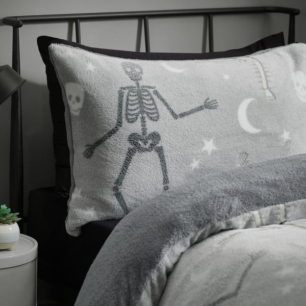 Lenjerie de pat fosforescentă pentru copii gri din micropluș/cocolino pentru pat dublu 200x200 cm Halloween Skeleton – Catherine Lansfield-image-3