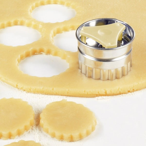 Set de 4 forme de tăiat aluatul de prăjituri Fackelmann linzer-image-1