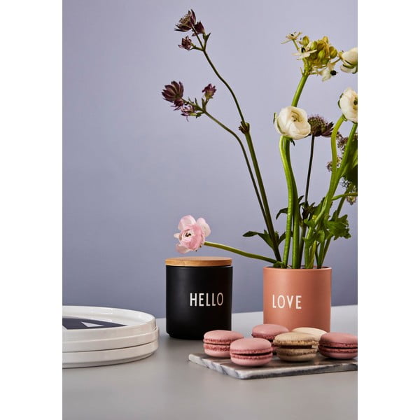 Cană roz/bej din porțelan 300 ml Love – Design Letters-image-3