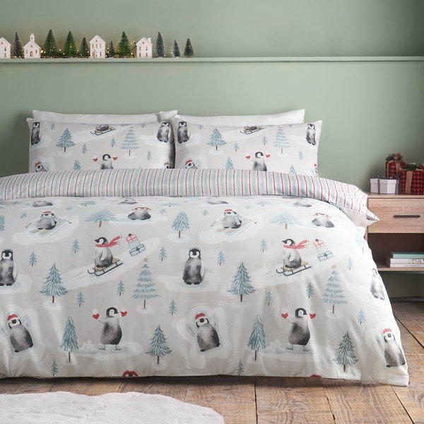 Lenjerie de pat în culoare naturală din flanelă pentru pat de o persoană 135x200 cm Brushed Christmas Penguins – Catherine Lansfield