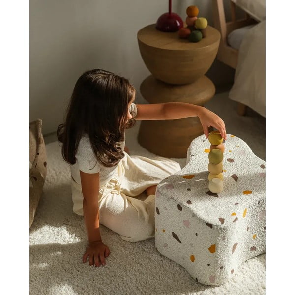 Puf de copii alb cu tapițerie din țesătură bouclé/cu tapițerie din chenille Terrazzo Cloud – Wigiwama-image-2