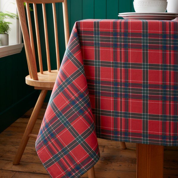 Față de masă din bumbac 178x137 cm  cu model de Crăciun Christmas Tartan Check – Catherine Lansfield-image-1