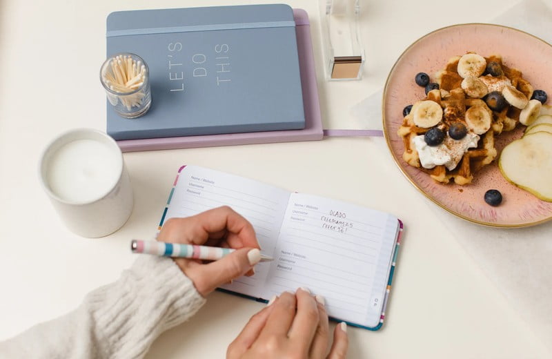 Un an nou - planuri noi scrise în agende frumoase