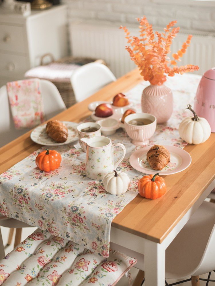 Inspirații: Zonă de dining, Stil romantic