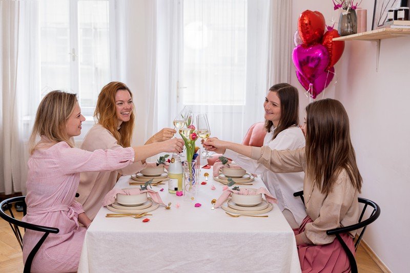 Inspirații: Ziua Îndrăgostiților, Zonă de dining