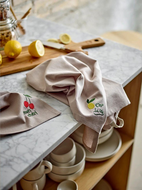 Inspirații: Bucătărie și zona de dining