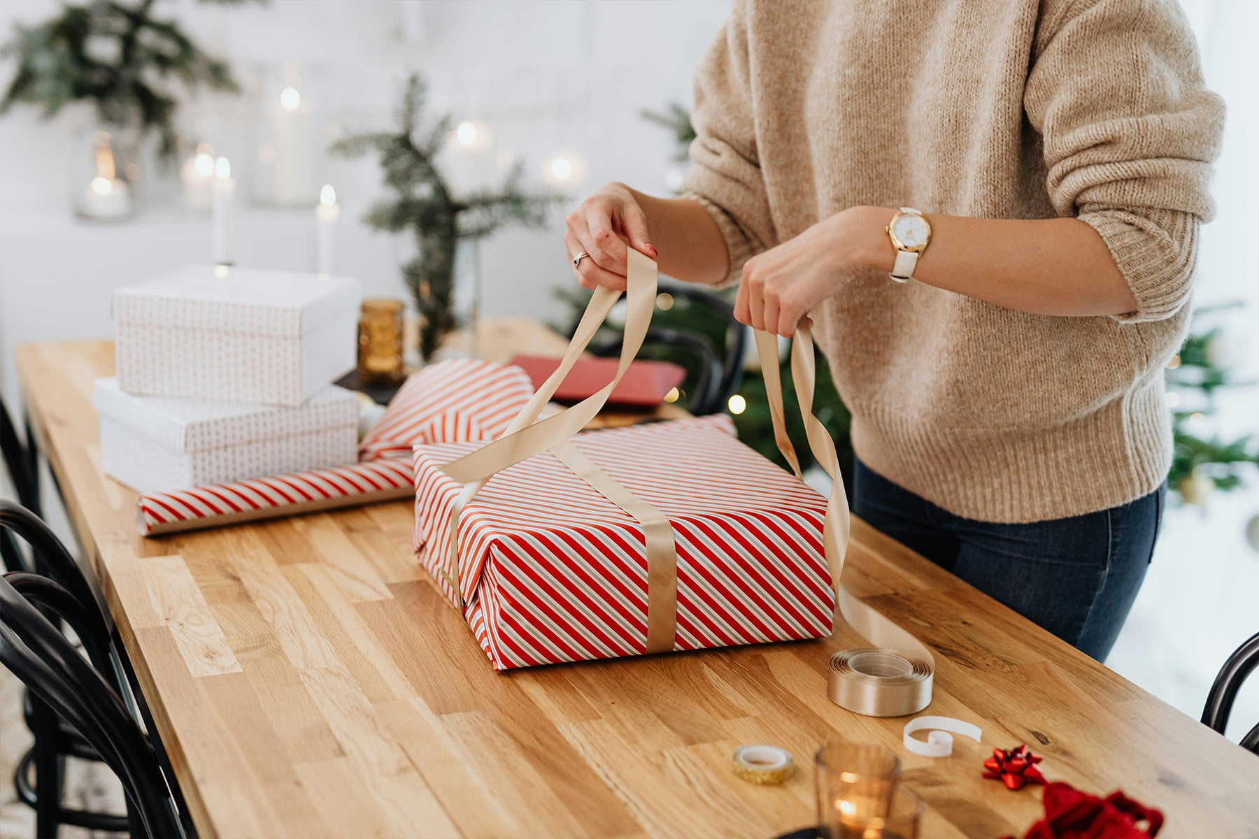 De Crăciun, jucați rolul lui Secret Santa.