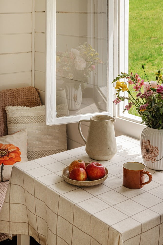 Inspirații: Stil rustic, Stil romantic, Zonă de dining, Textile